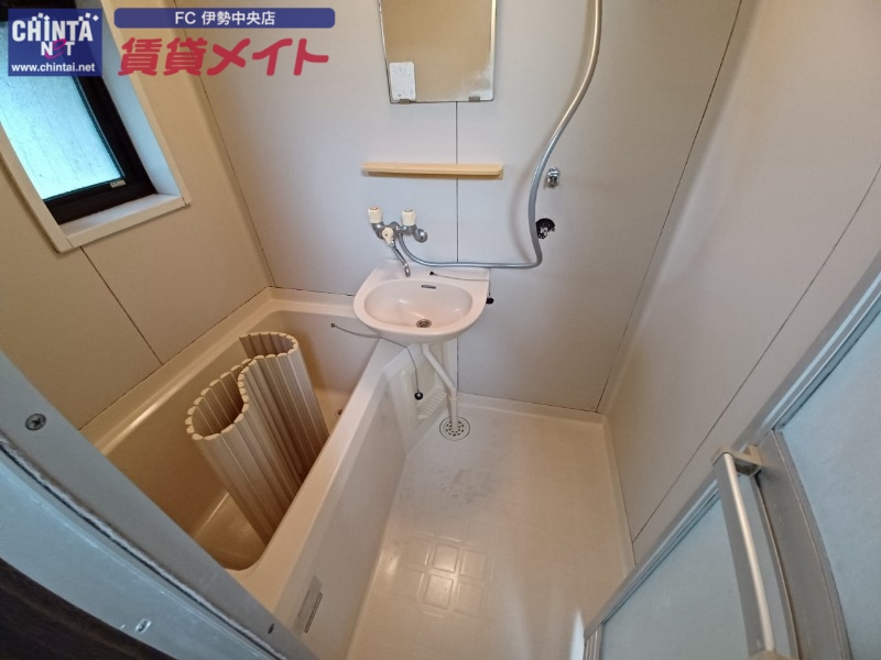 バス・シャワールーム　別部屋同タイプ