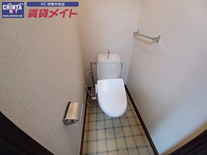 トイレ　別部屋同タイプ