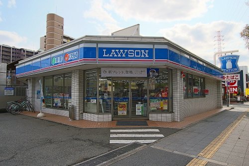 コンビニ　ローソン 東大阪荒本駅前店（コンビニ）まで253m