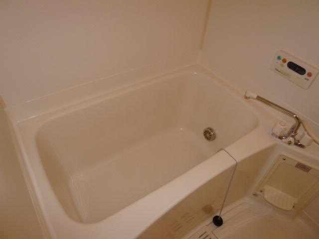 バス・シャワールーム　追い炊きバス