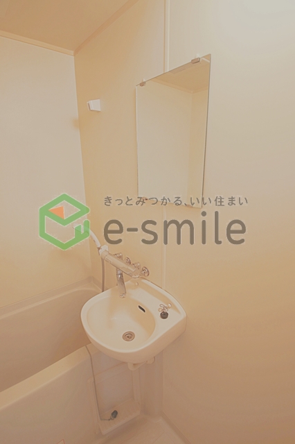 洗面設備　使いやすい洗面所です