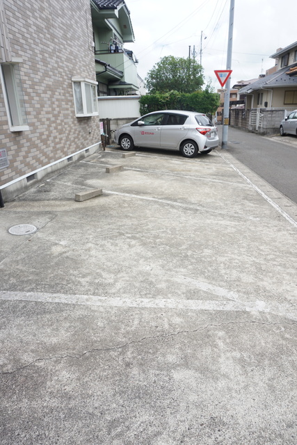 駐車場　【駐車場】※要空確認