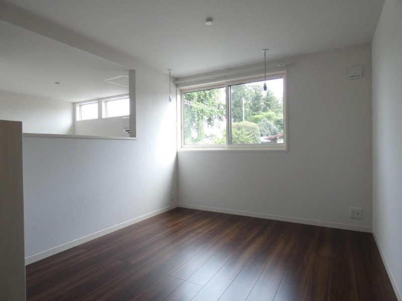 居室・リビング　図面と現状に相違がある場合には現状を優先