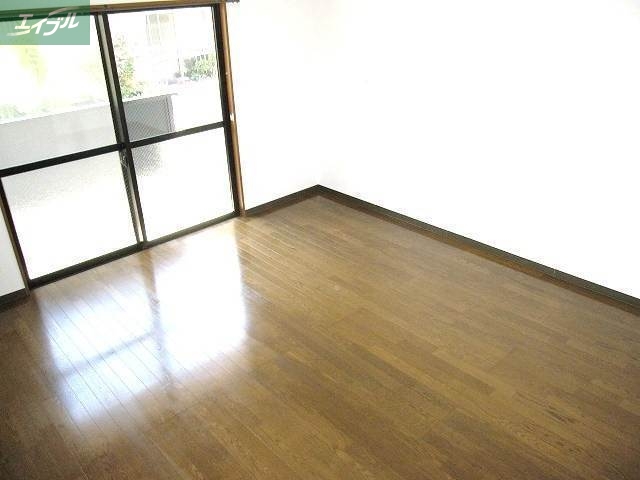 居室・リビング　陽当たり良好