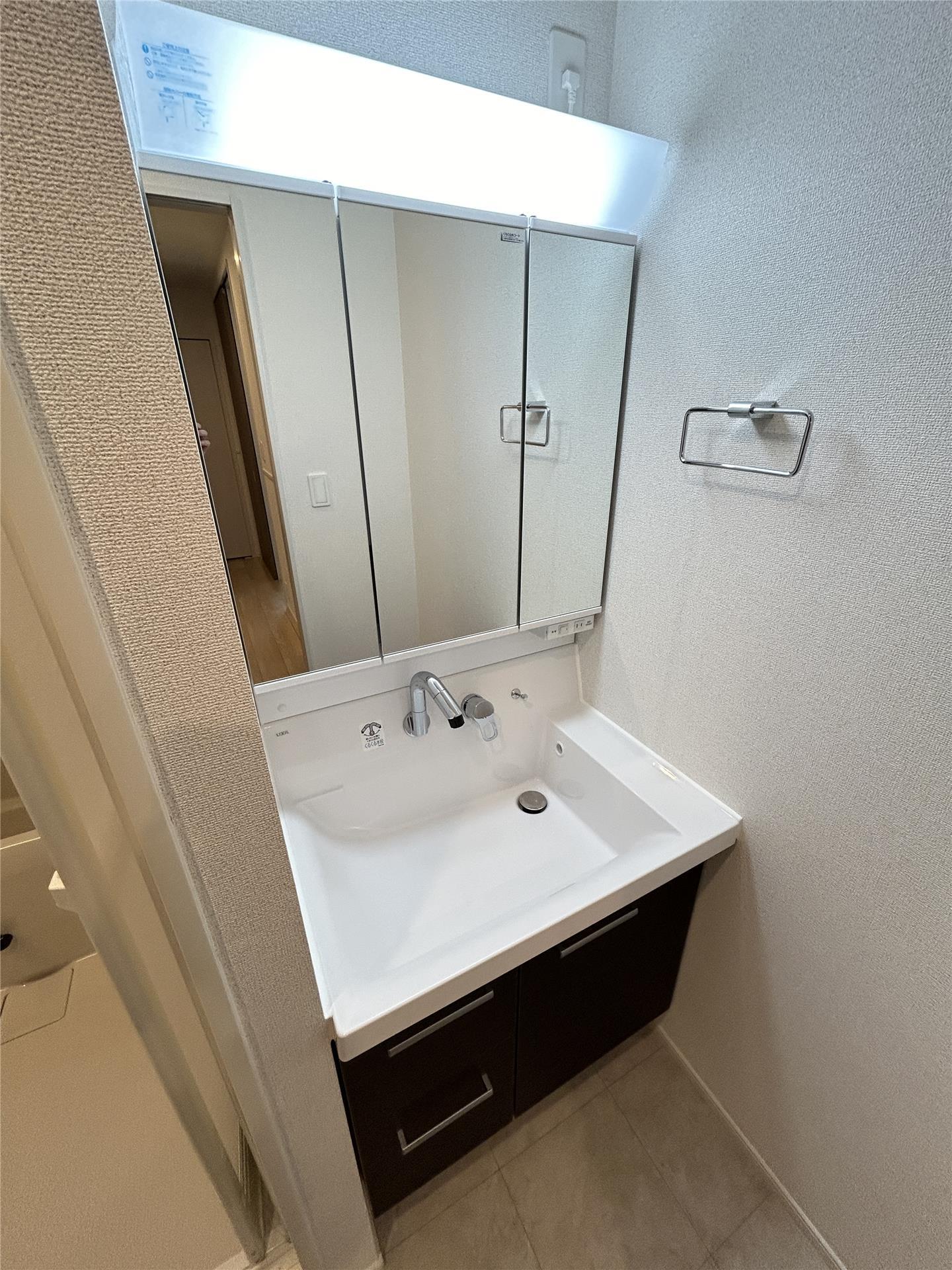 洗面設備　洗髪洗面化粧台