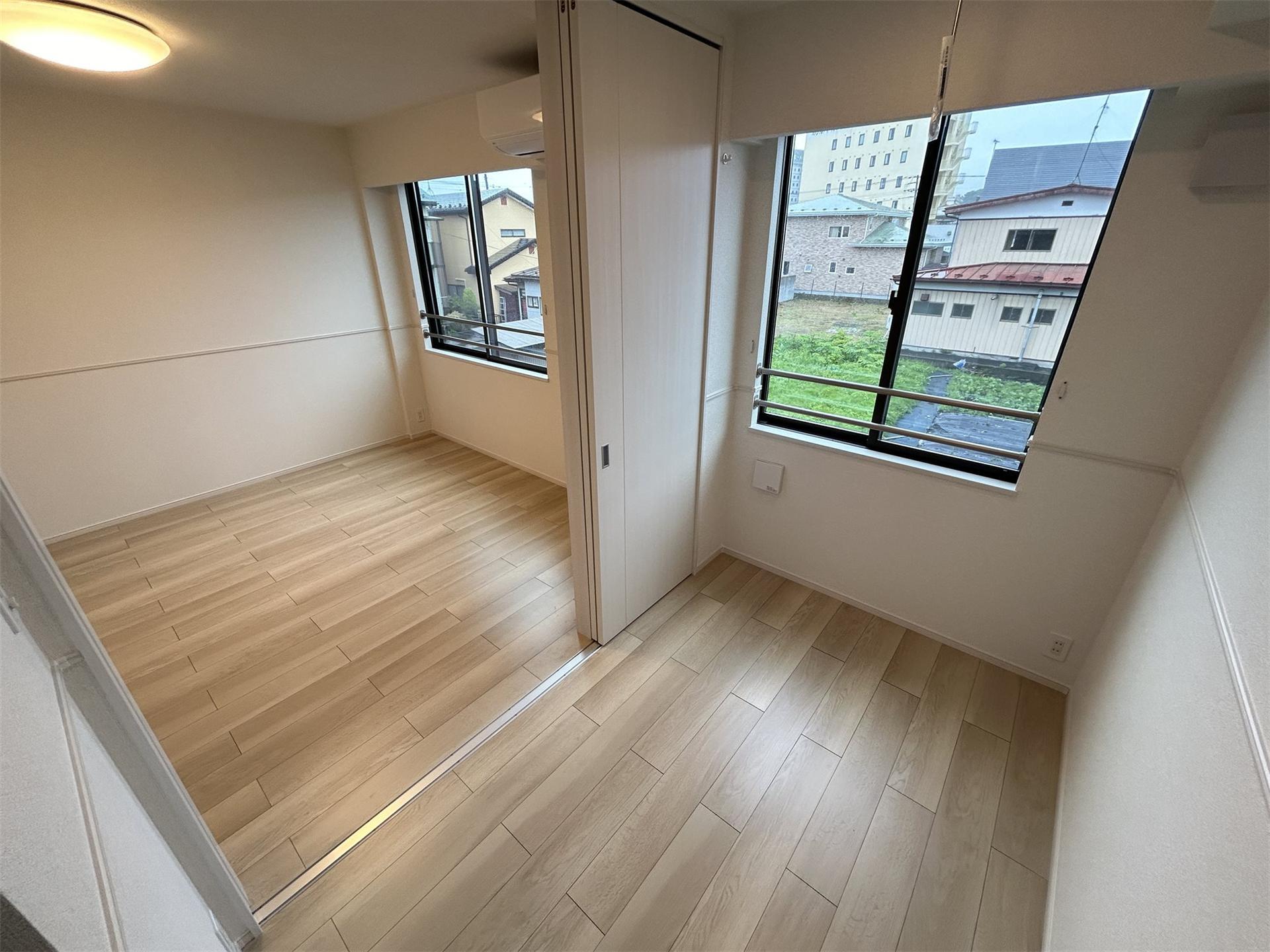 バルコニー　サンルーム・リビング