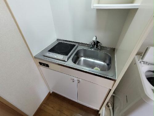 キッチン　設備・仕様は号室により異なる為、現況を優先致します。