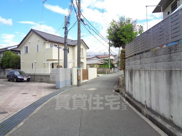 コンビニ　ファミリーマート　豊中本町一丁目（コンビニ）まで411m