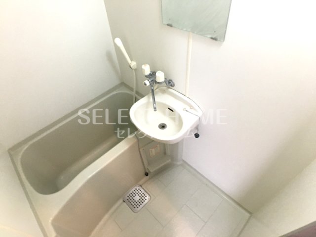 バス・シャワールーム　お風呂です