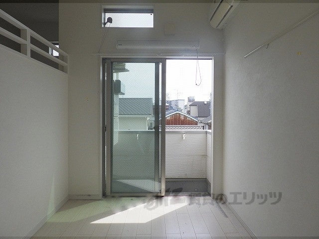 居室・リビング　洋室