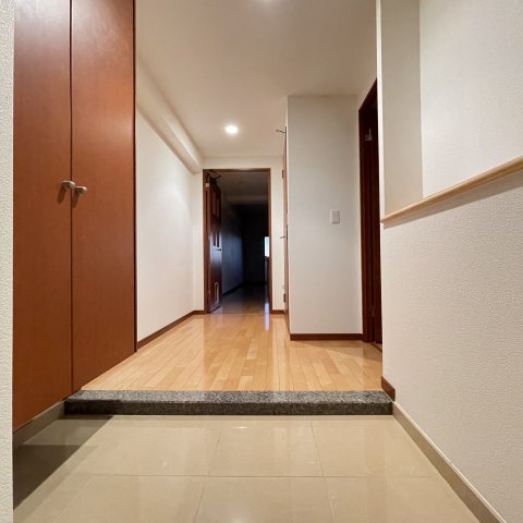 玄関　同仕様タイプです