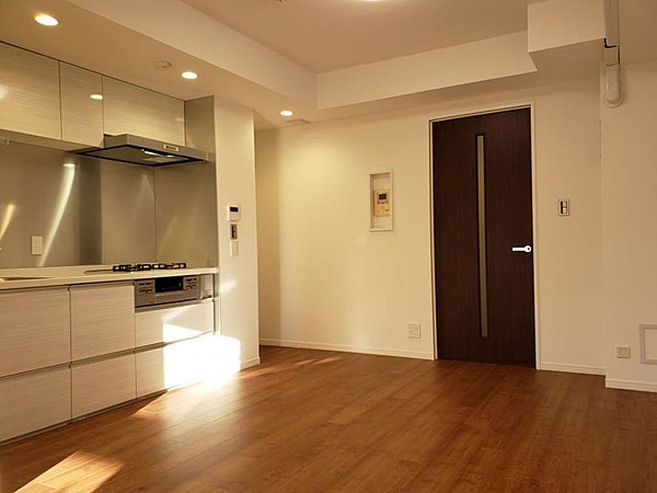 居室・リビング　※別部屋の参考写真です。