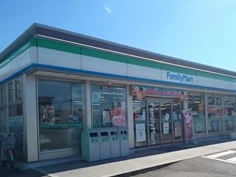 コンビニ　ファミリーマート富山中田店（コンビニ）まで1200m