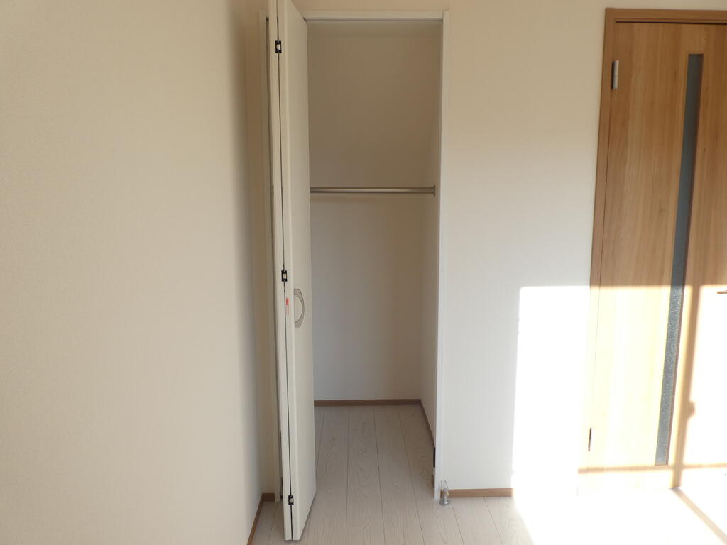 収納　写真は同施工会社の別部屋を使用しております。
