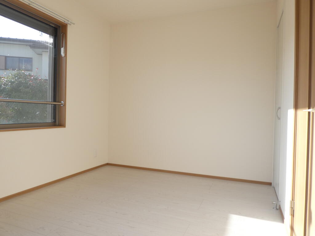 居室・リビング　写真は同施工会社の別部屋を使用しております。