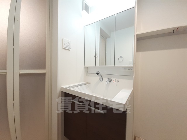 洗面設備　102号室写真
