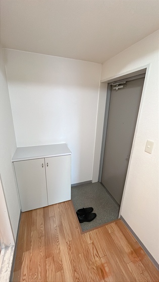 玄関　他号室のお写真です