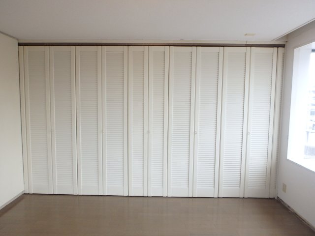 収納　壁一面の収納