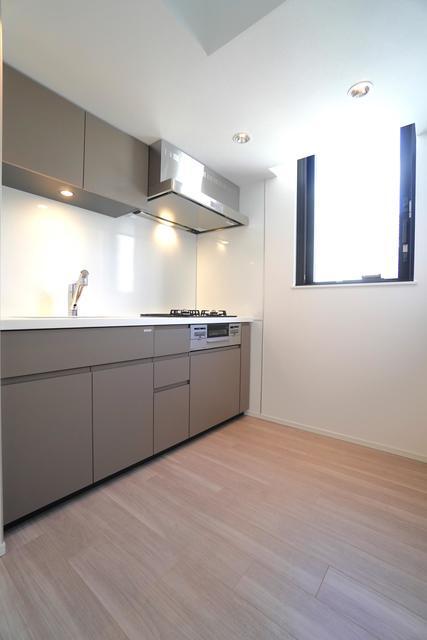 キッチン　※写真は同タイプ住戸です。