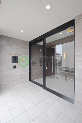 エントランス　ゆとりのあるエントランスです