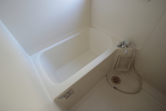 バス・シャワールーム　※別部屋の写真です