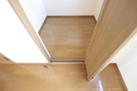 収納　※別部屋の写真です