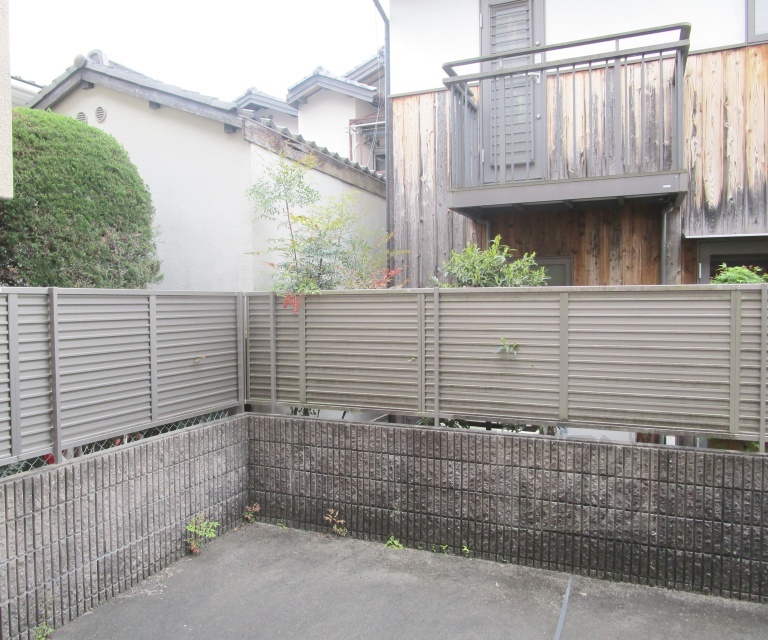 その他　前面道路です。