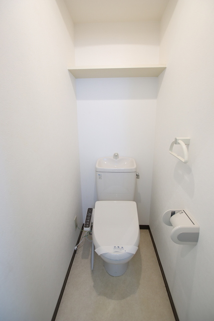 トイレ　温水洗浄便座です！