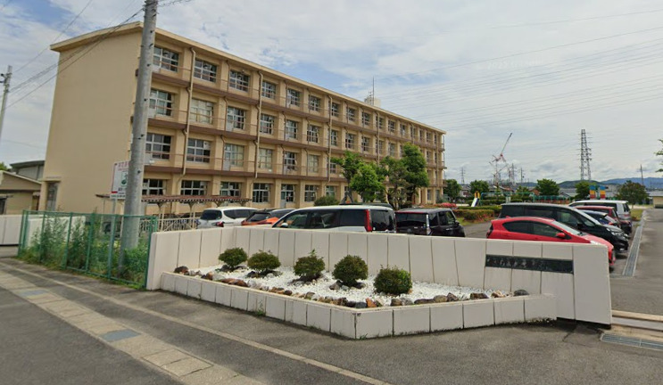 小学校　春日井市立篠原小学校（小学校）まで663m