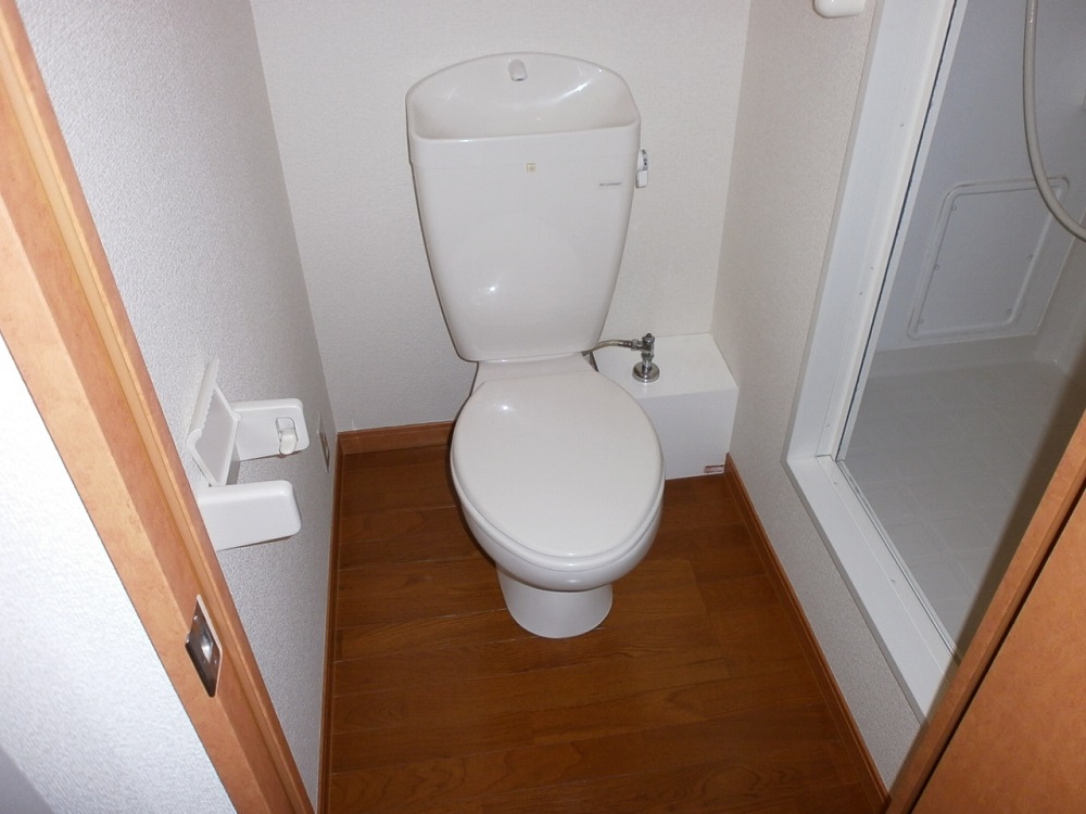 レオパレスルーチェ旭町のトイレ写真