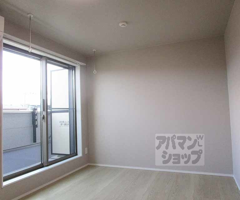 居室・リビング　３０５号室の写真です。