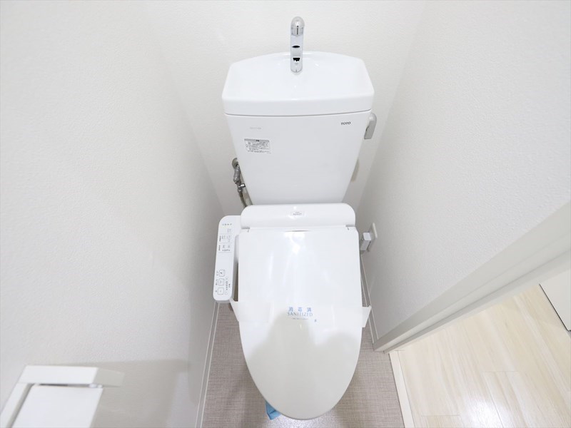 トイレ　温水洗浄暖房便座付トイレ