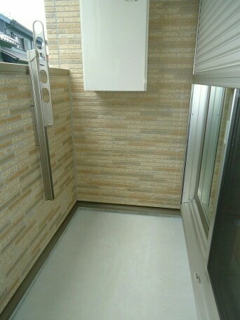 バルコニー　暖かな日差しのふりそそぐバルコニー