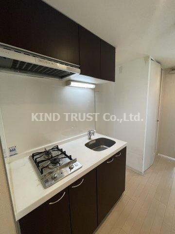 キッチン　コンパクトなキッチンで掃除もラクラク