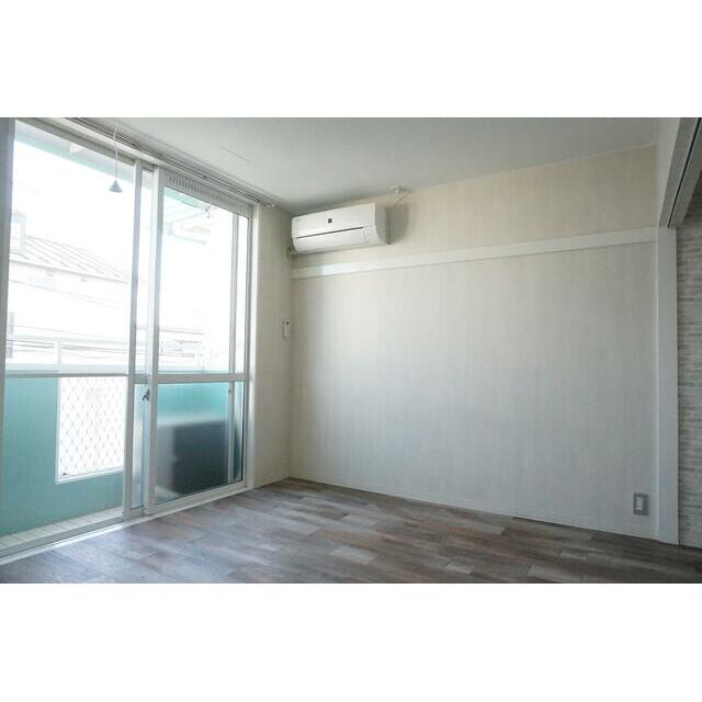 その他設備　南向きで明るい室内