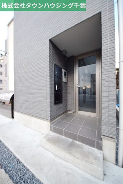 エントランス　安心のオートロック付