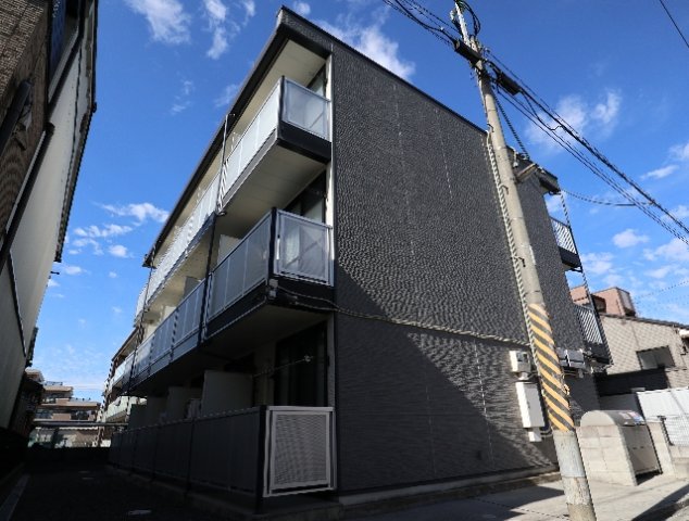 建物外観　☆★オシャレな外観♪近鉄奈良駅前徒歩11分♪ロフトも素敵