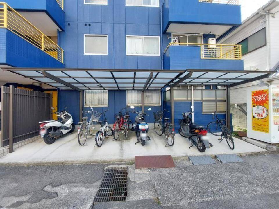 駐車場　駐輪場