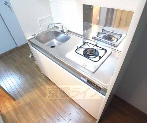 キッチン　ガスコンロ付！