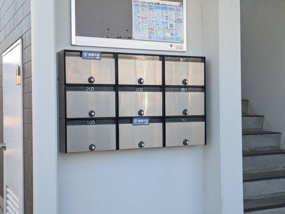 エントランス　メールBOX