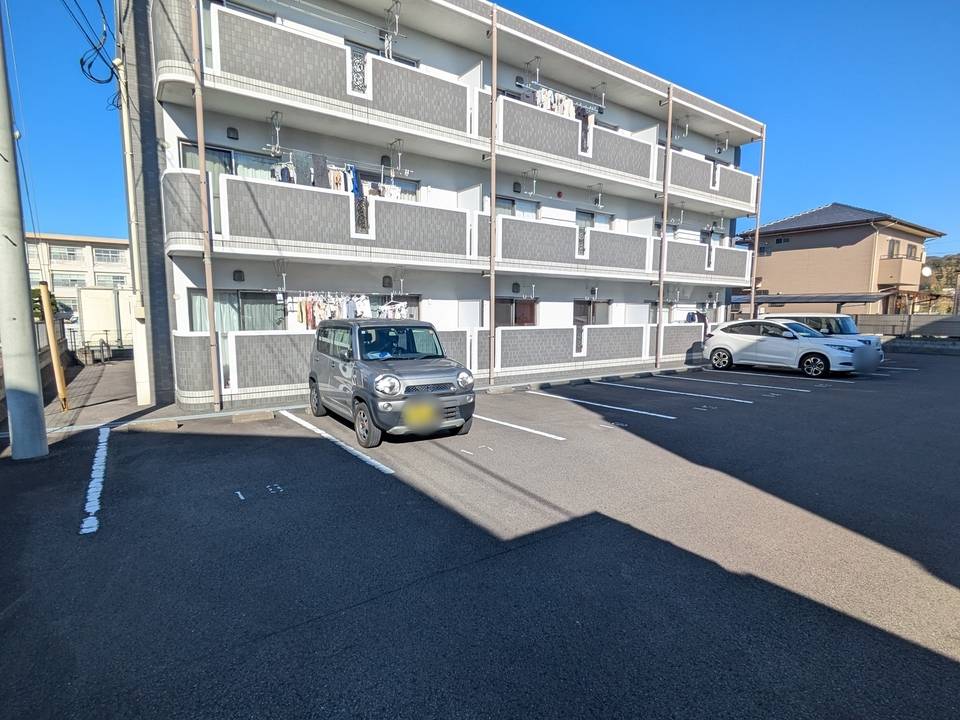 駐車場　駐車場