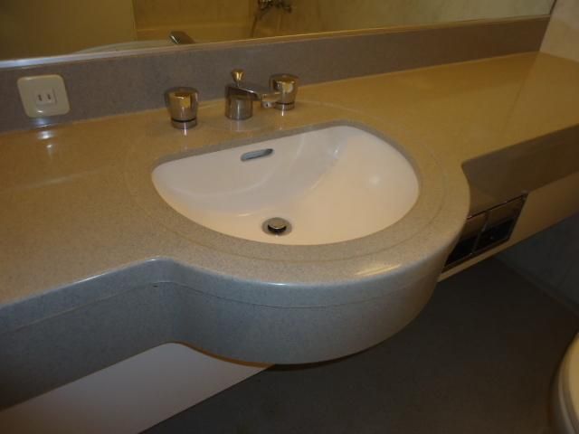 洗面設備　★広い洗面台★