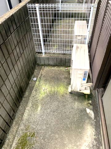 バルコニー　同仕様　専用庭