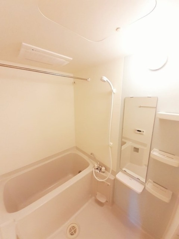 バス・シャワールーム　図面と現状に相違がある場合には現状を優先