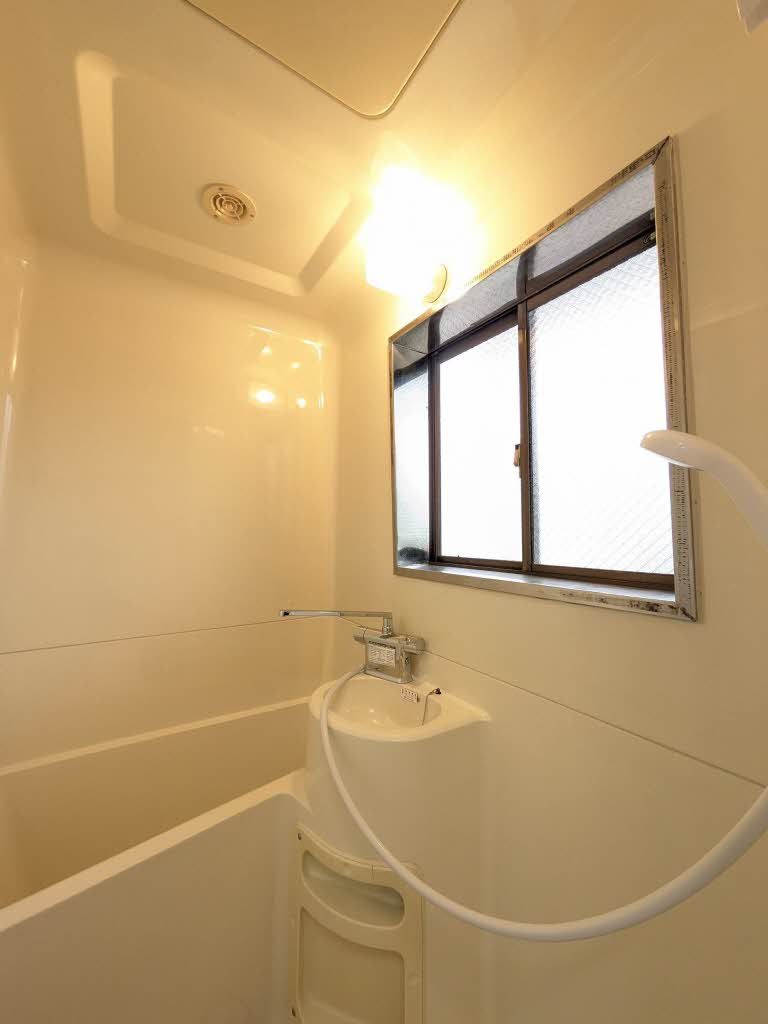 バス・シャワールーム　浴室