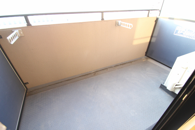 バルコニー　※別室の参考写真です。