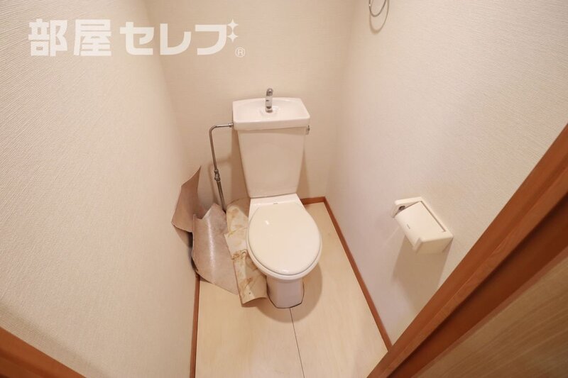 トイレ　３０５