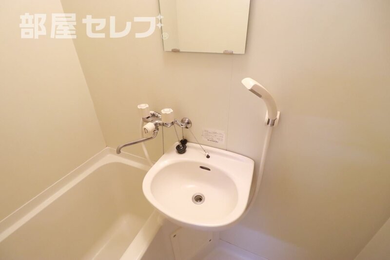 洗面設備　３０５