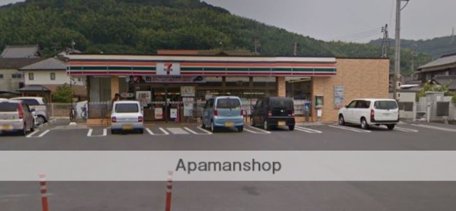 コンビニ　セブンイレブン（コンビニ）まで191m