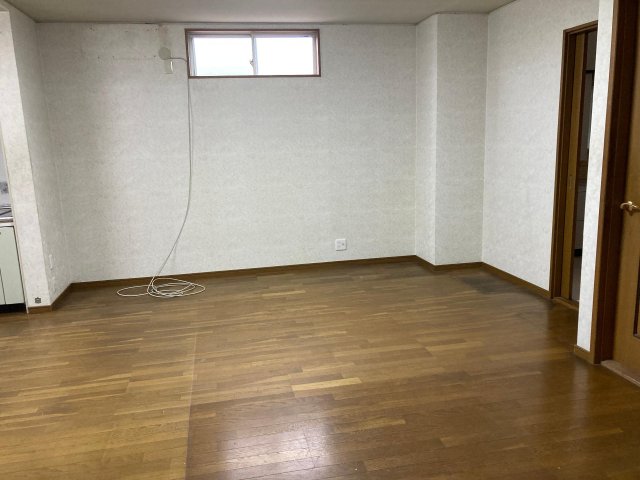 居室・リビング　広いリビングでゆったりお過ごしください。